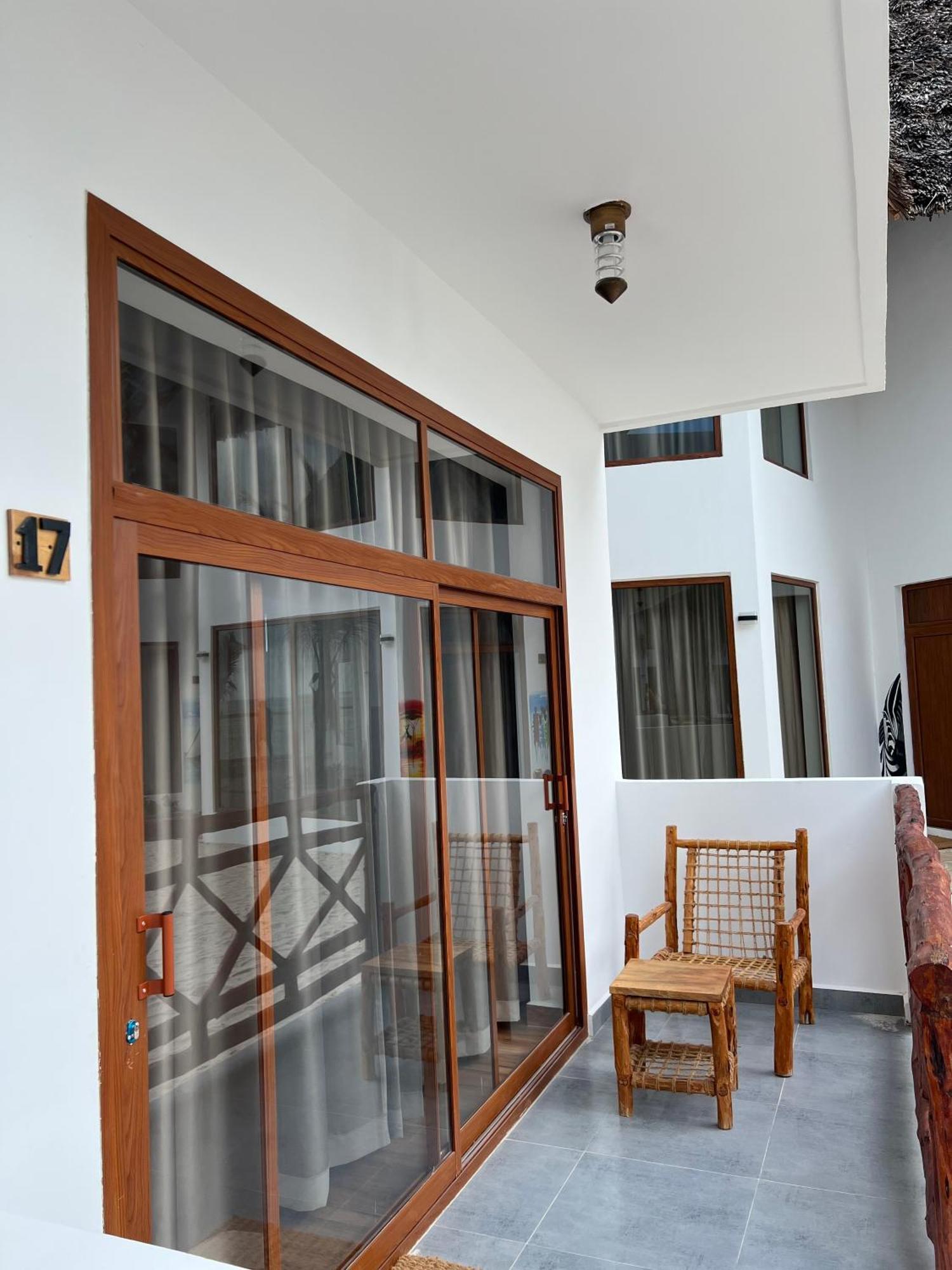 S&S Hotel จัมเบียนี ภายนอก รูปภาพ